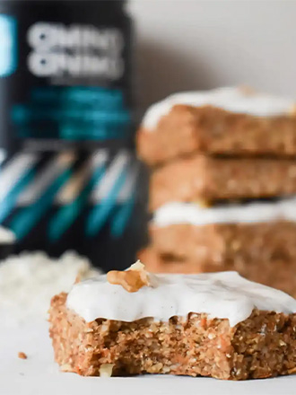 Rüeblikuchen-Proteinriegel mit AMINO ANIMO Muscle Synthesis Rüeblikuchen-Proteinriegel mit AMINO ANIMO Muscle Synthesis